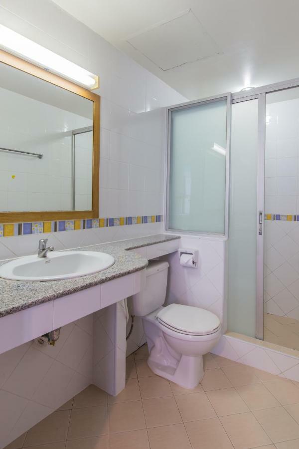 Chongko Guesthouse Phuket Zewnętrze zdjęcie