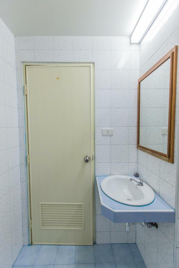 Chongko Guesthouse Phuket Zewnętrze zdjęcie